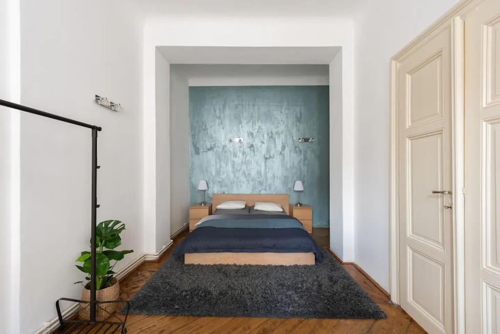 Spacious Apartment With Balcony At Wenceslas Sq Prag Dış mekan fotoğraf